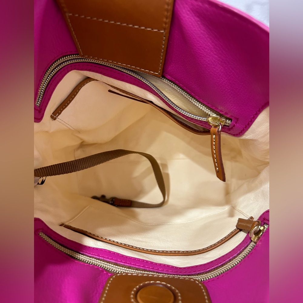 Dooney & Bourke Raleigh Roxy Large Fuschia shoulder bag - Picture 6 of 8